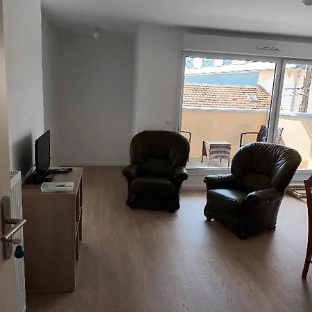 Avec Terrasse Apartment *